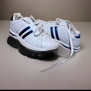 White blue stripe shoes
